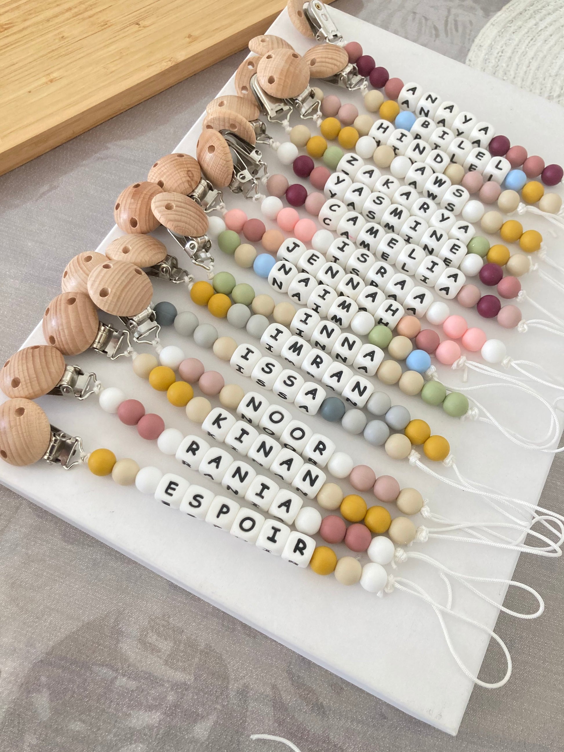 Attaches tétines en perles silicone