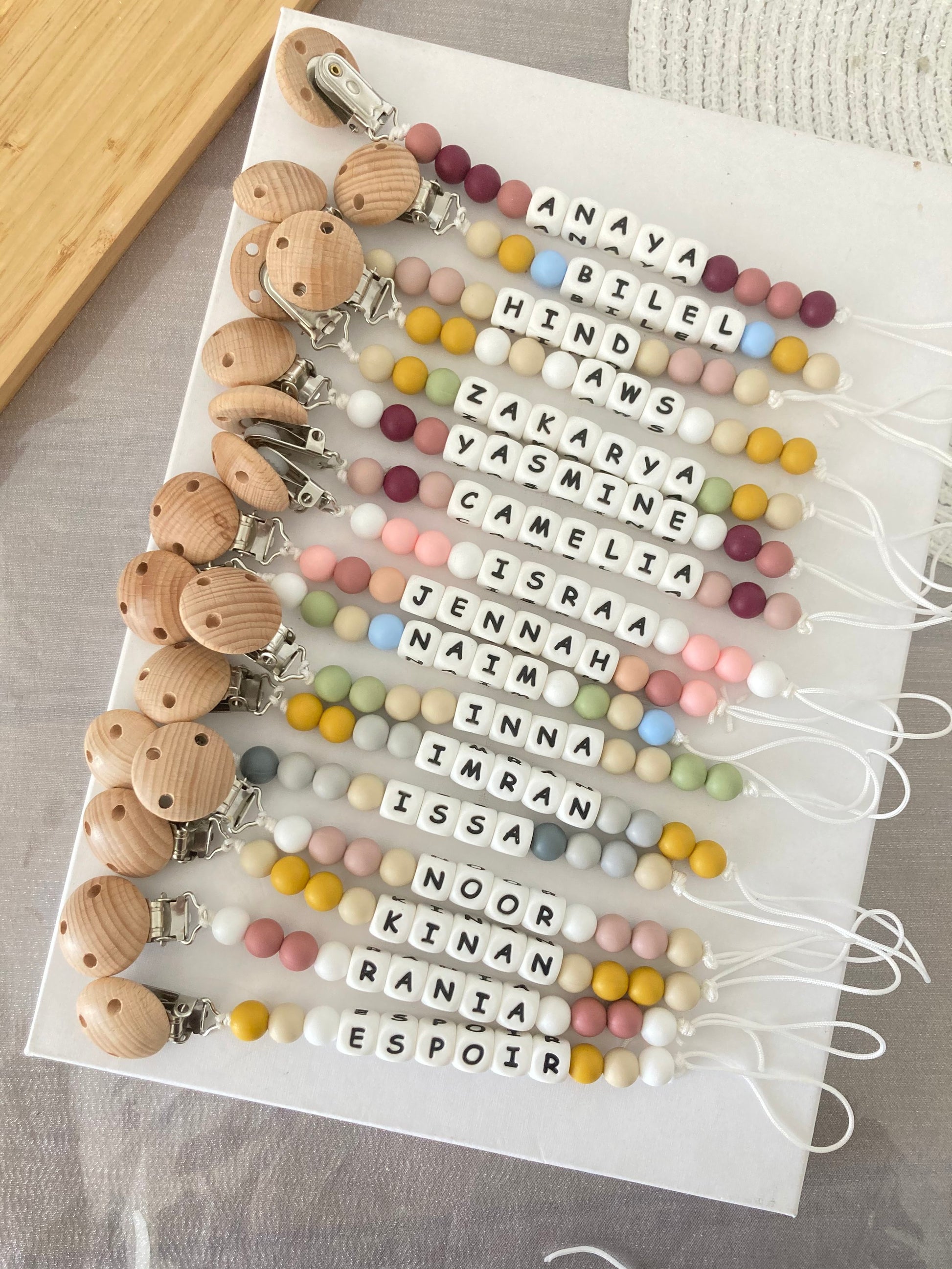 Attaches tétines en perles silicone