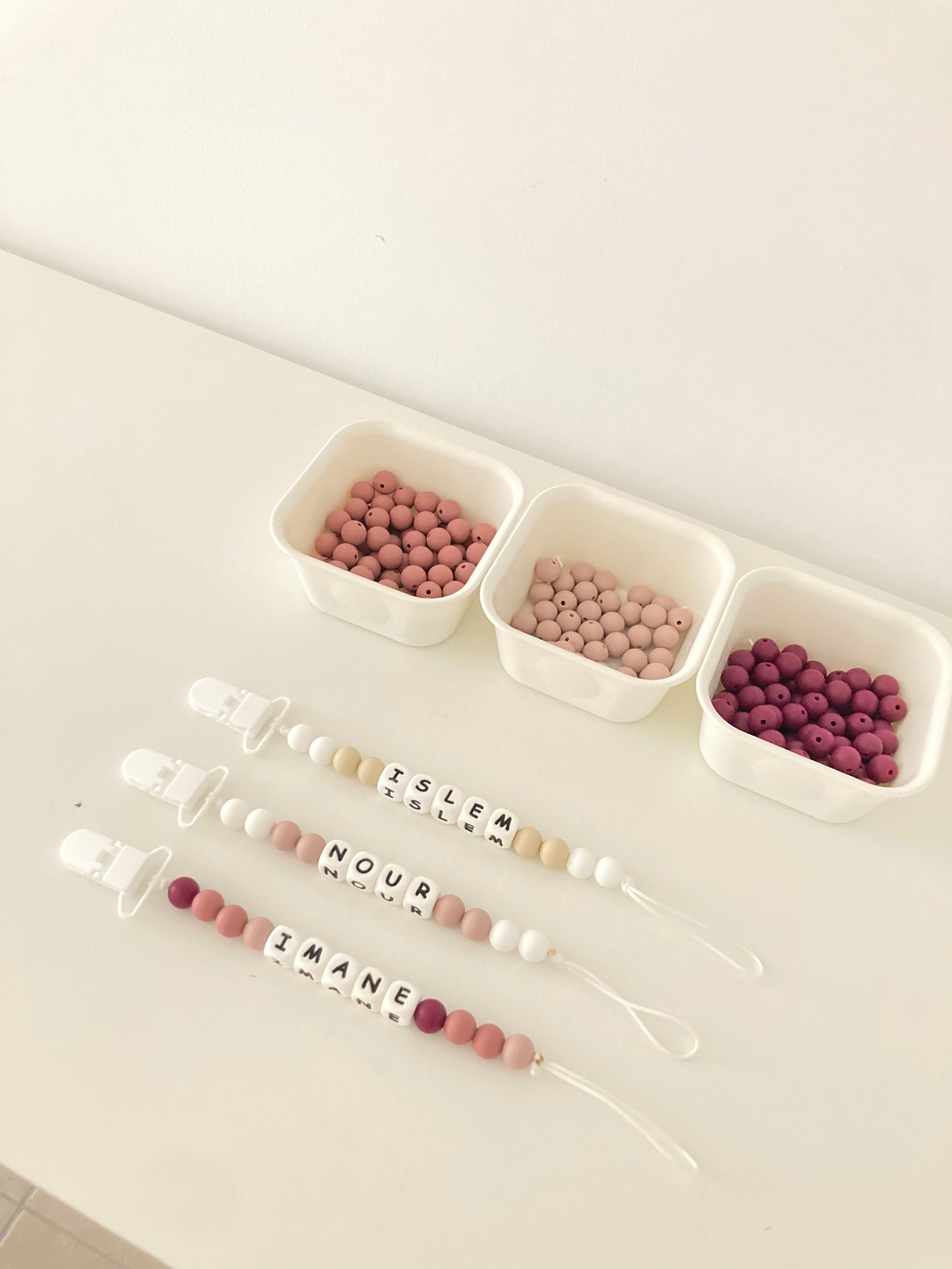 Attaches tétines en perles silicone
