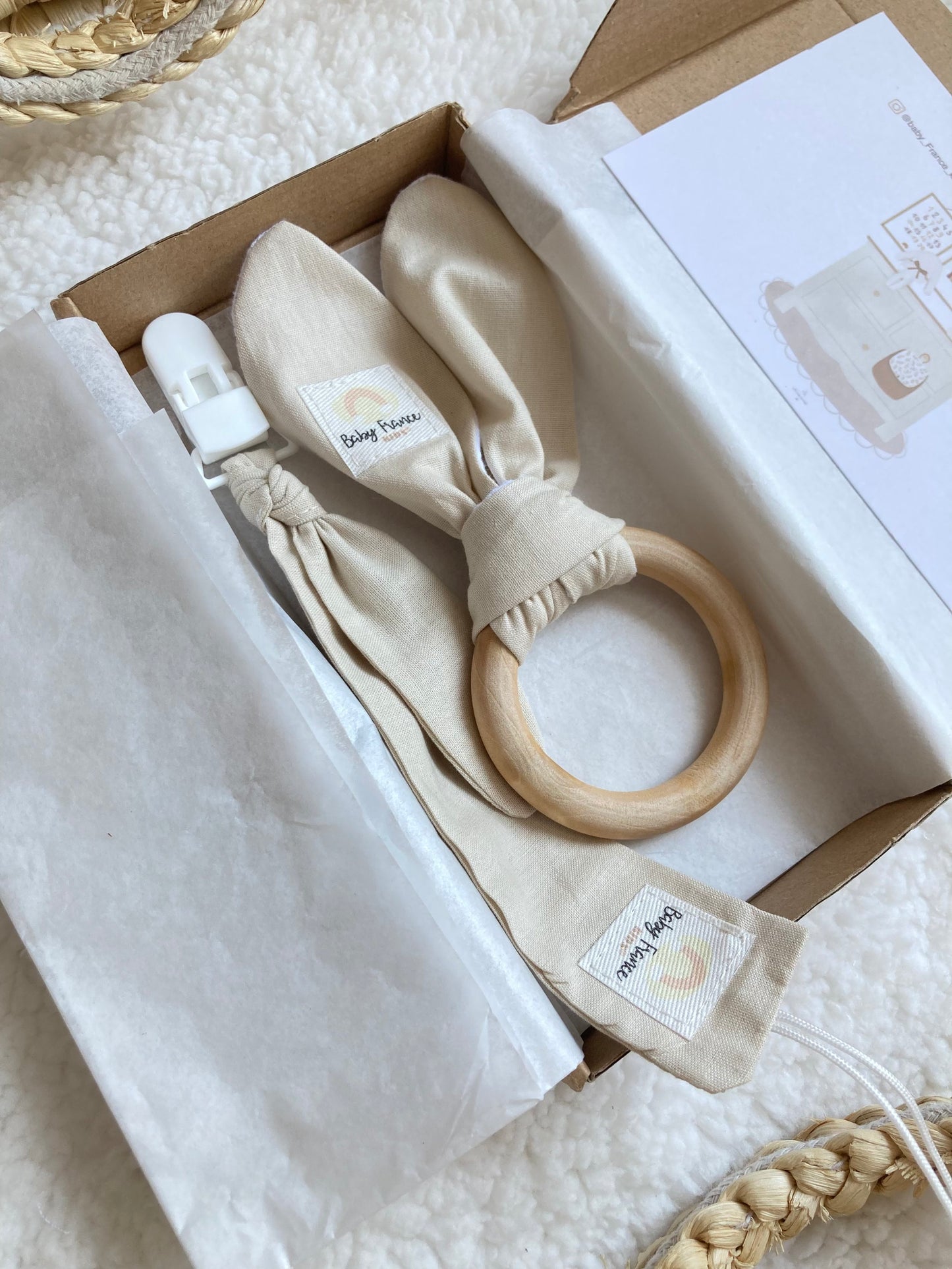 Mini box BEIGE anneau de dentition et attache tétine-SQ1710009